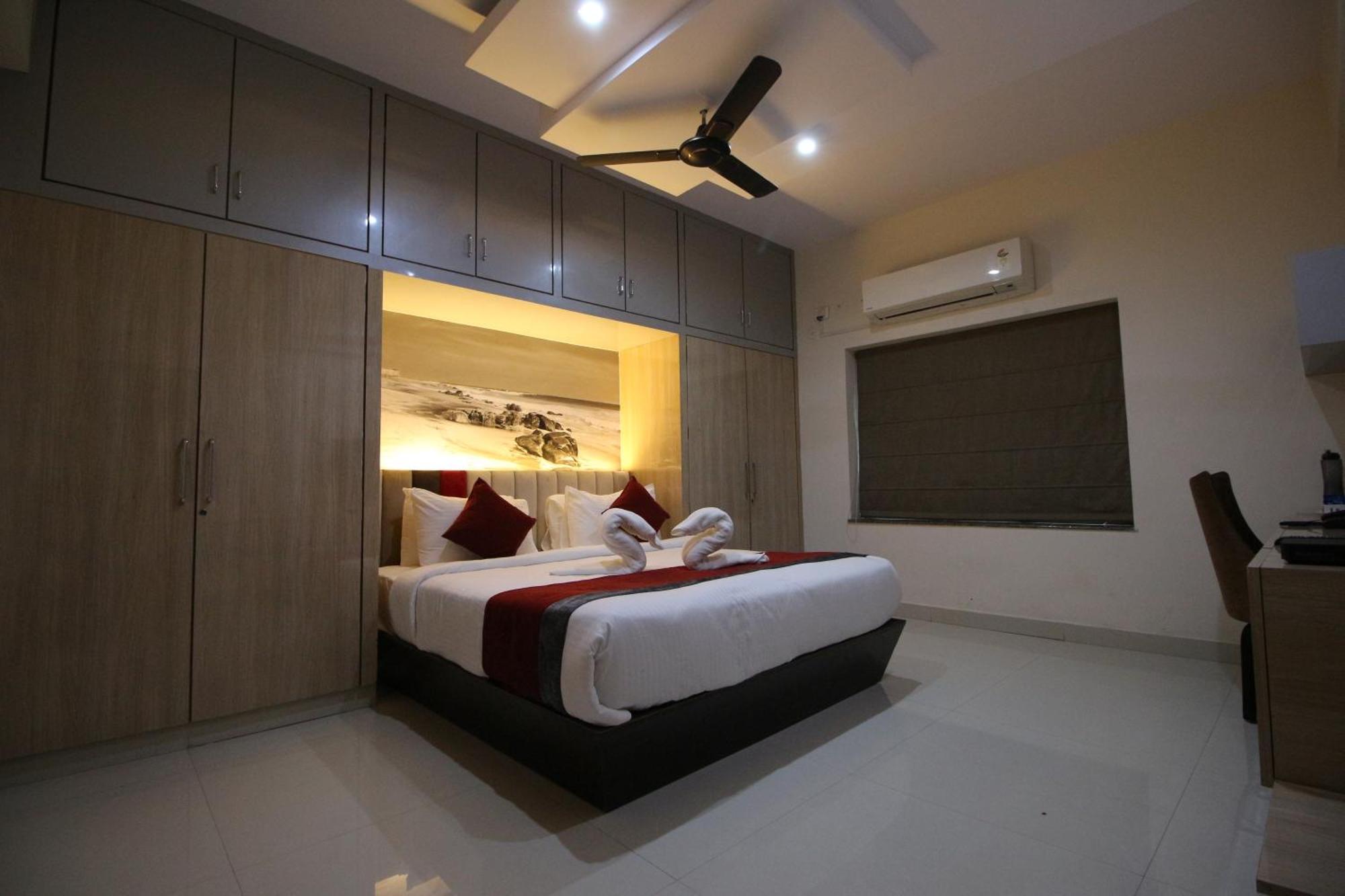 The Butterfly Luxury Serviced Apartments Visakhapatnam Buitenkant foto