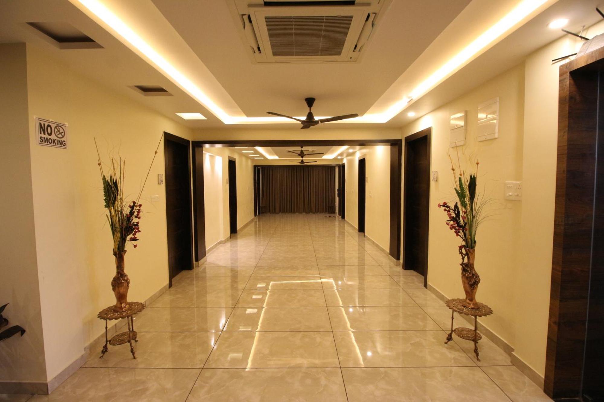 The Butterfly Luxury Serviced Apartments Visakhapatnam Buitenkant foto