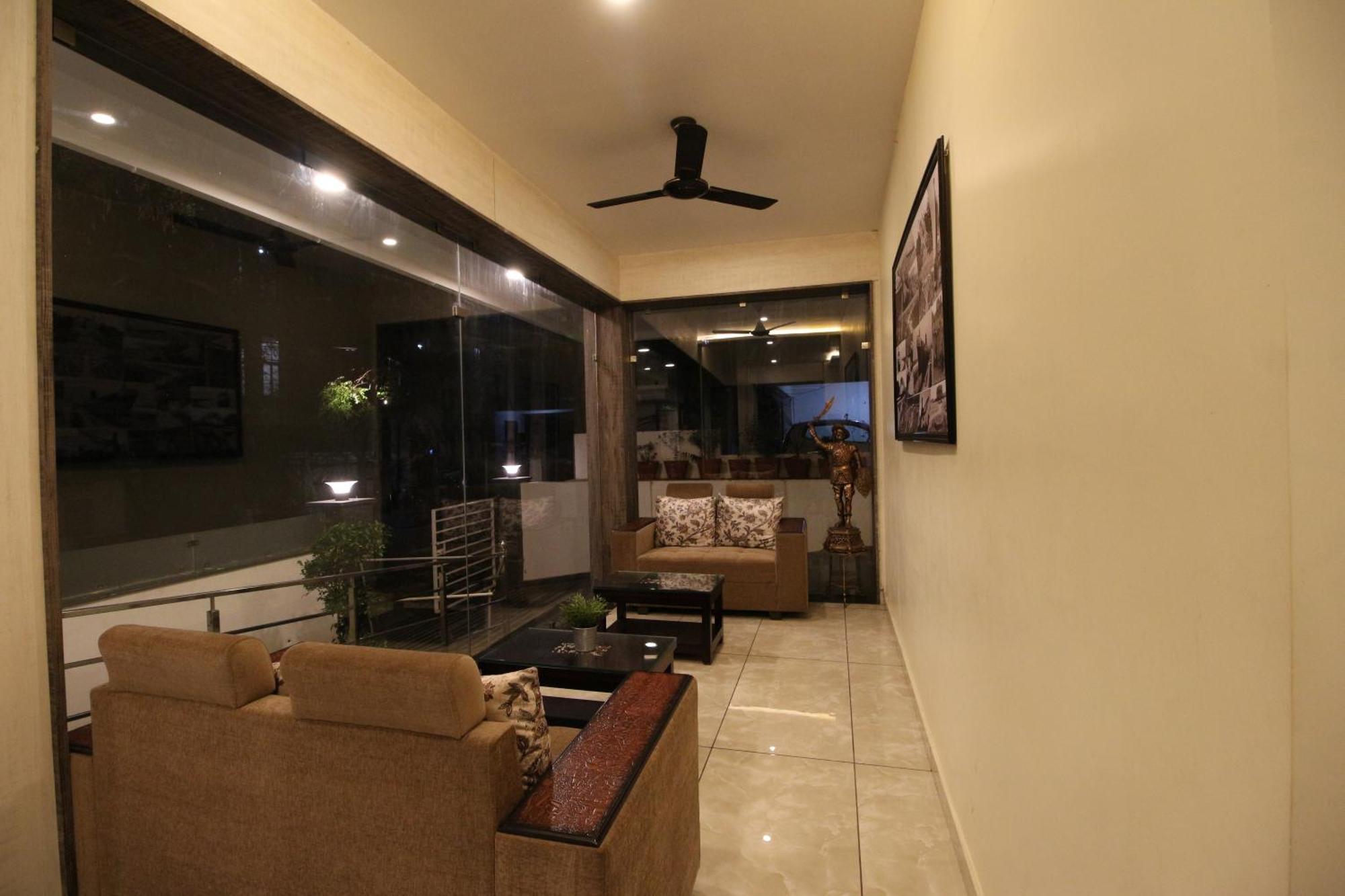 The Butterfly Luxury Serviced Apartments Visakhapatnam Buitenkant foto